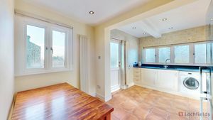 Kitchen-Breakfast room- click for photo gallery